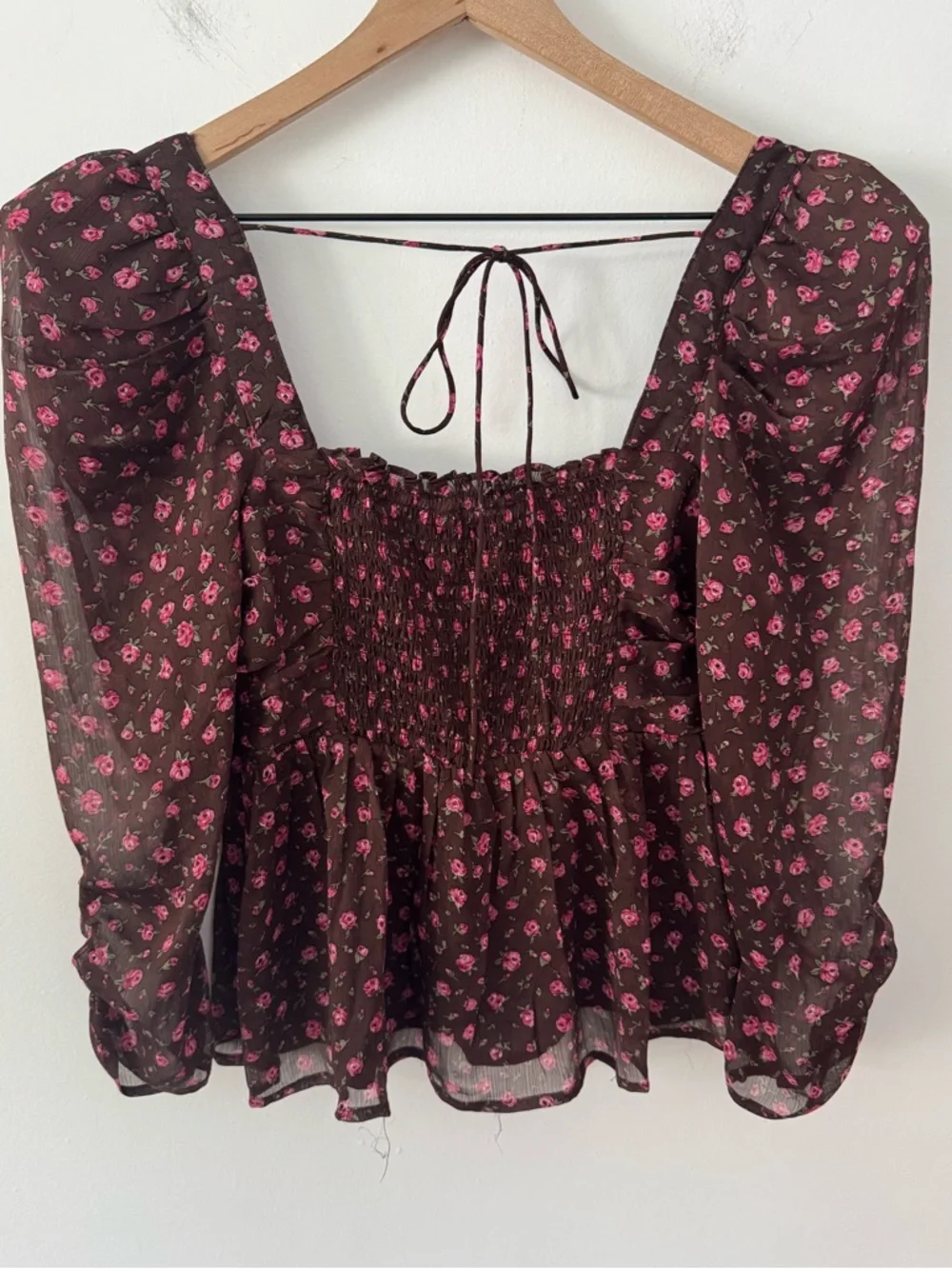 ASTR Floral Peasant Blouse in Brown with Pink Roses Medium